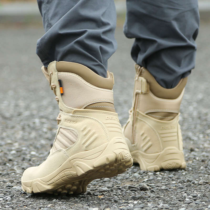 High quality Outdoor Mountaineering tactical shock-absorbing military boots