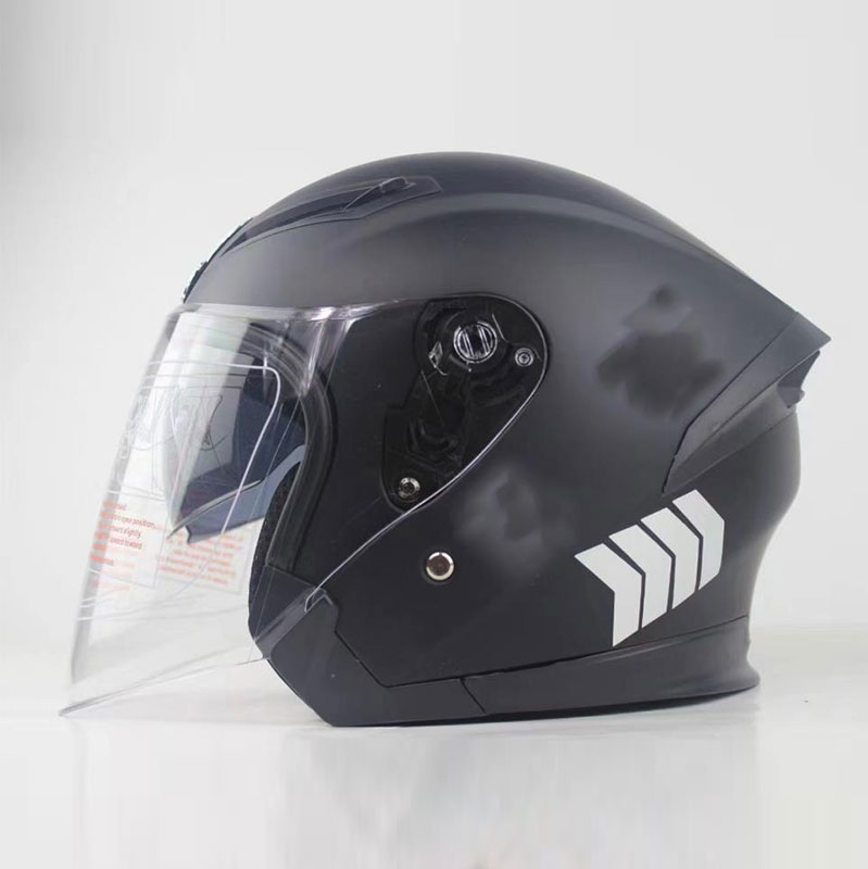 Iron Riding helmet Half helmet Holding helmet white duty protection helmet traffic patrol