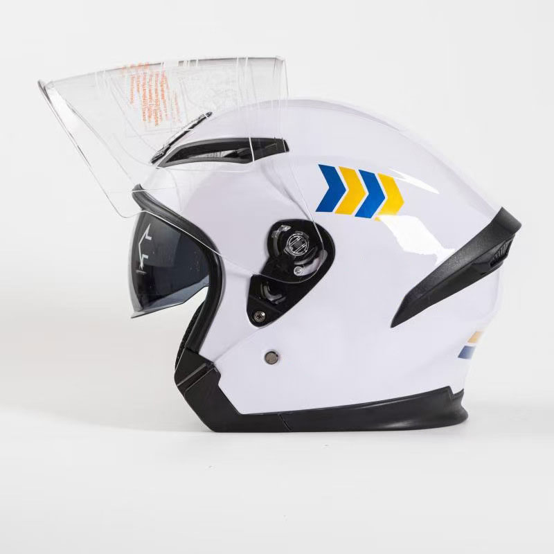 Iron Riding helmet Half helmet Holding helmet white duty protection helmet traffic patrol